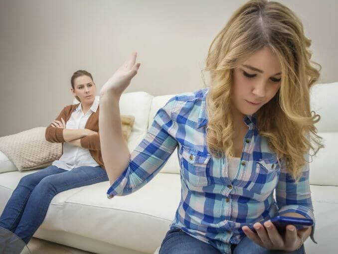 Mi familia le juega una horrible broma a mi prometido y mi madre cree que exagero